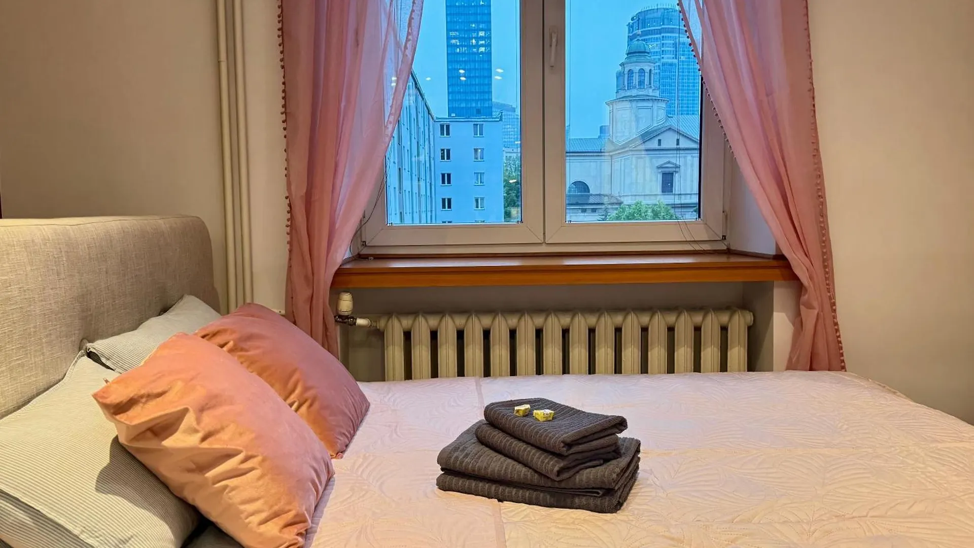 Warsaw City Center Studio Apartment